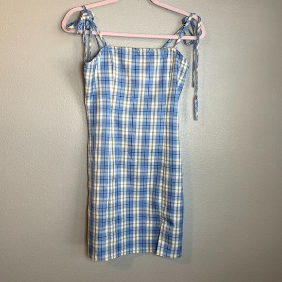 Tilleys Full Tilt Dress Size Medium Plaid Blue Slit Preppy - Picture 1 of 8